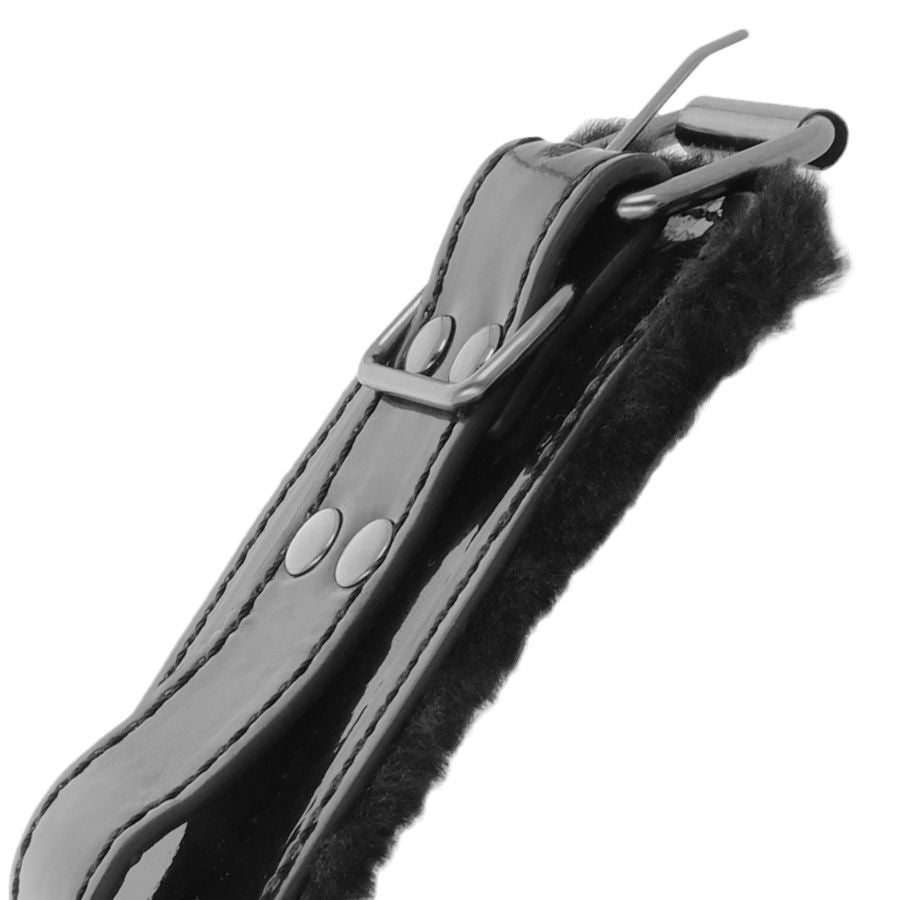DARKNESS - MANETTE NERE REGOLABILI IN PELLE CON LUCCHETTO Darkness Bondage
